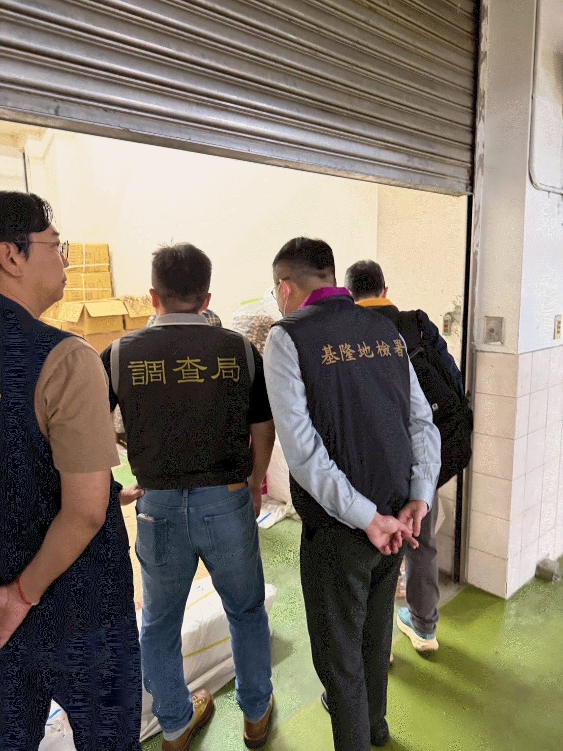 基檢接獲囤積情資連假突襲市場聯合稽查